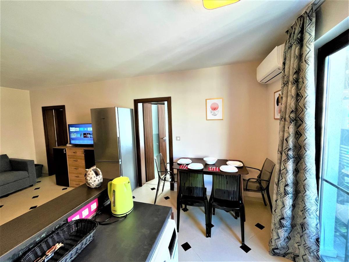 Botabara 312 Self Catering Beach Apartment Pomorie Exterior photo